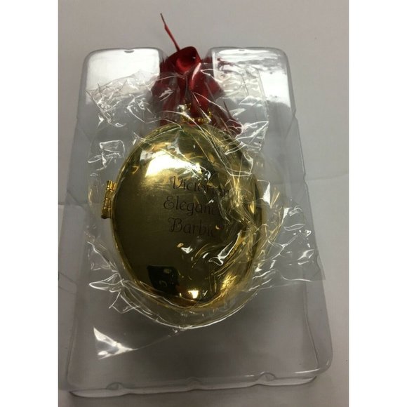 Christmas Ornament  "Victorian Elegance Barbie " Hallmark  1997 QHB6004 Limited - Picture 3 of 6